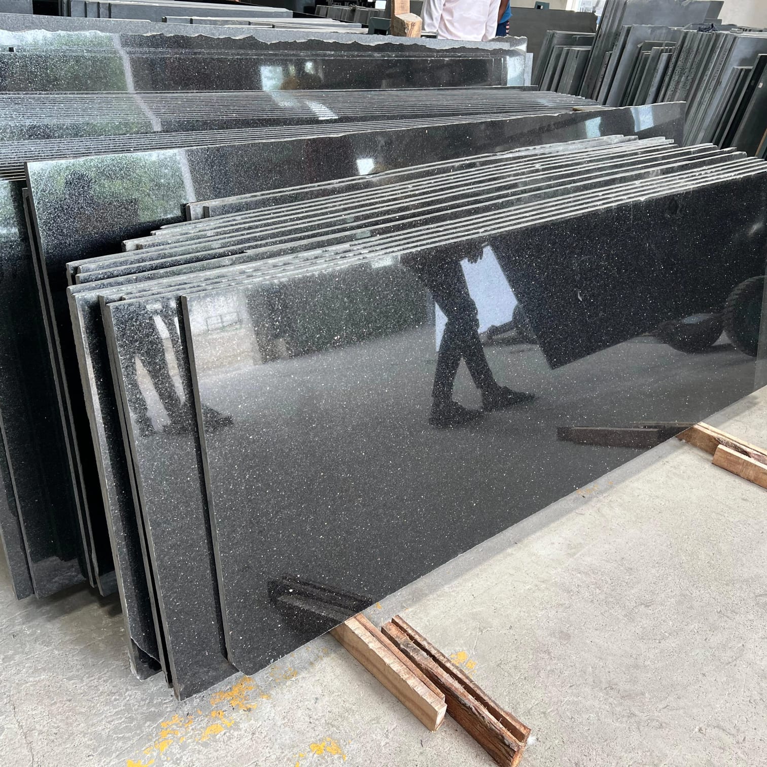 Black granite kitchen slabs